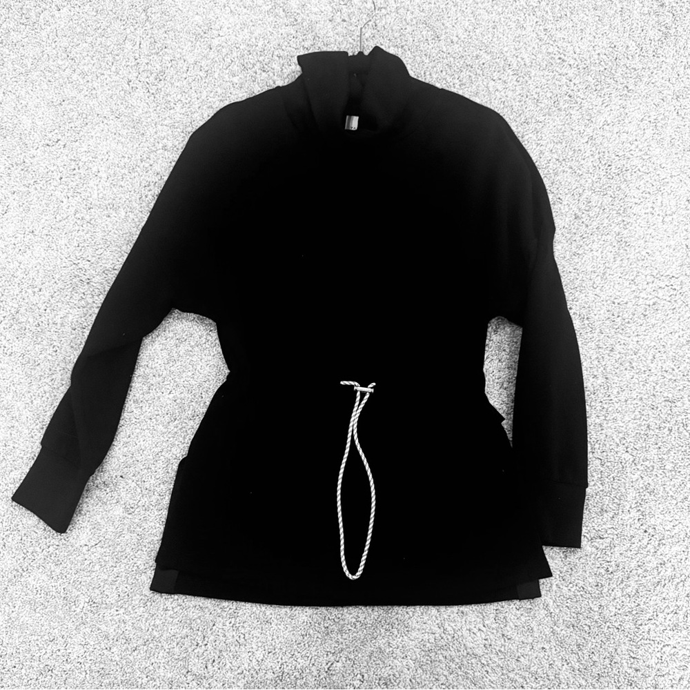 Varley Black sweater with Drawstring Waist